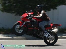 CBR954RR - Wheelie (II): This rider was able to ride this wheelie for quite some distance. This is the second picture in a sequence.
